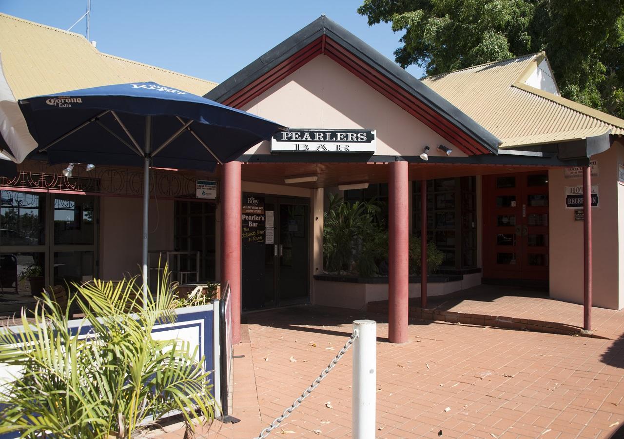 Roebuck Bay Hotel Broome Exterior photo